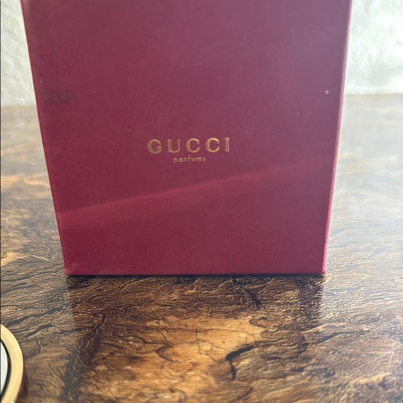 Gucci Gold Compact Mirror AUTHENTIC NIB - Picture 4 of 8